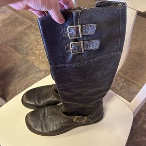 Boc women’s brown zip up boots 8.5